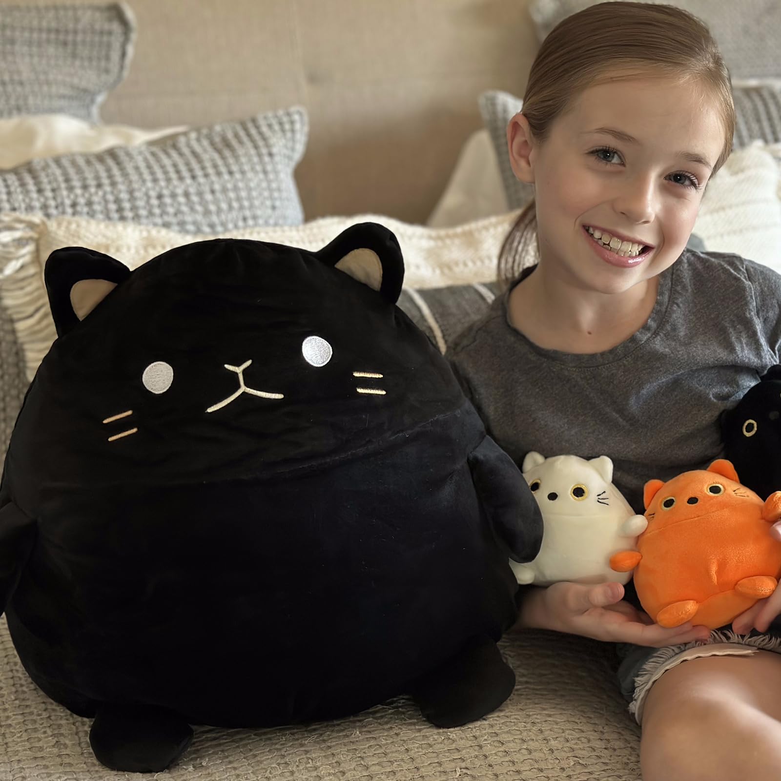 BENINY Cat Plush Toy 4Pcs - 18'' Giant Black Cat Mommy with 3 Cute Baby Kittens - Kawaii Fat Cats Stuffed Animal - Squishy Cat Plushies Pillow Gift for Boys and Girls