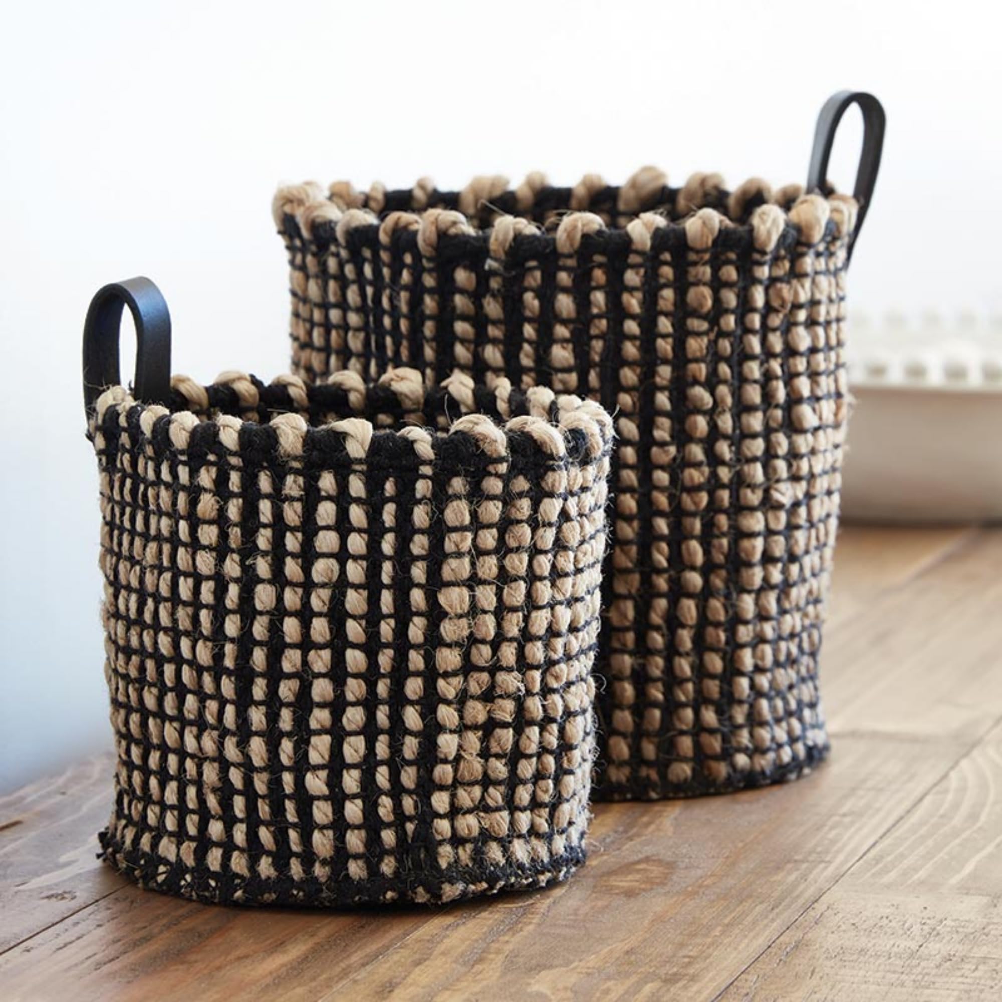 Santa Barbara Design Studio Jute Organizer Woven Storage Basket for Home Décor, Small, Black/Natural