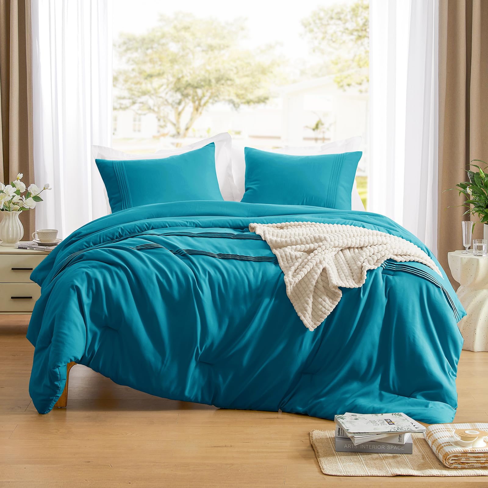 Basic Beyond Twin Comforter Set for Girls Boys, Fluffy Comforter Twin Size Bed, Lightweight Teal Comforter Set Twin, 2 Pieces Pinch Pleat Comforter Set (68" x 88" Comforter & 1 Pillowcase)