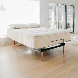 Naturepedic Pillow Top Organic Mattress - Full Hybrid Mattress with Encased Coils for Comfort and Pressure Relieving Natural Latex Mattress - Naturally Cooling & Breathable Mattress