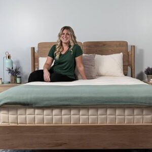 Naturepedic Pillow Top Organic Mattress - Full Hybrid Mattress with Encased Coils for Comfort and Pressure Relieving Natural Latex Mattress - Naturally Cooling & Breathable Mattress