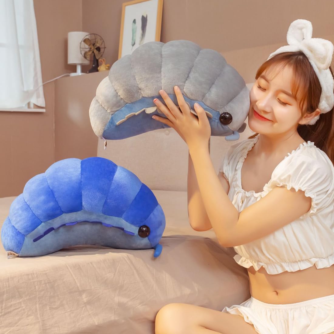 ELAINREN Ultra-Soft Blue Pill Bug Plush Pillow Lifelike Insect Stuffed Animals Toy Cute Fluffy Insect Isopod Plushie Doll Gifts/19.6''