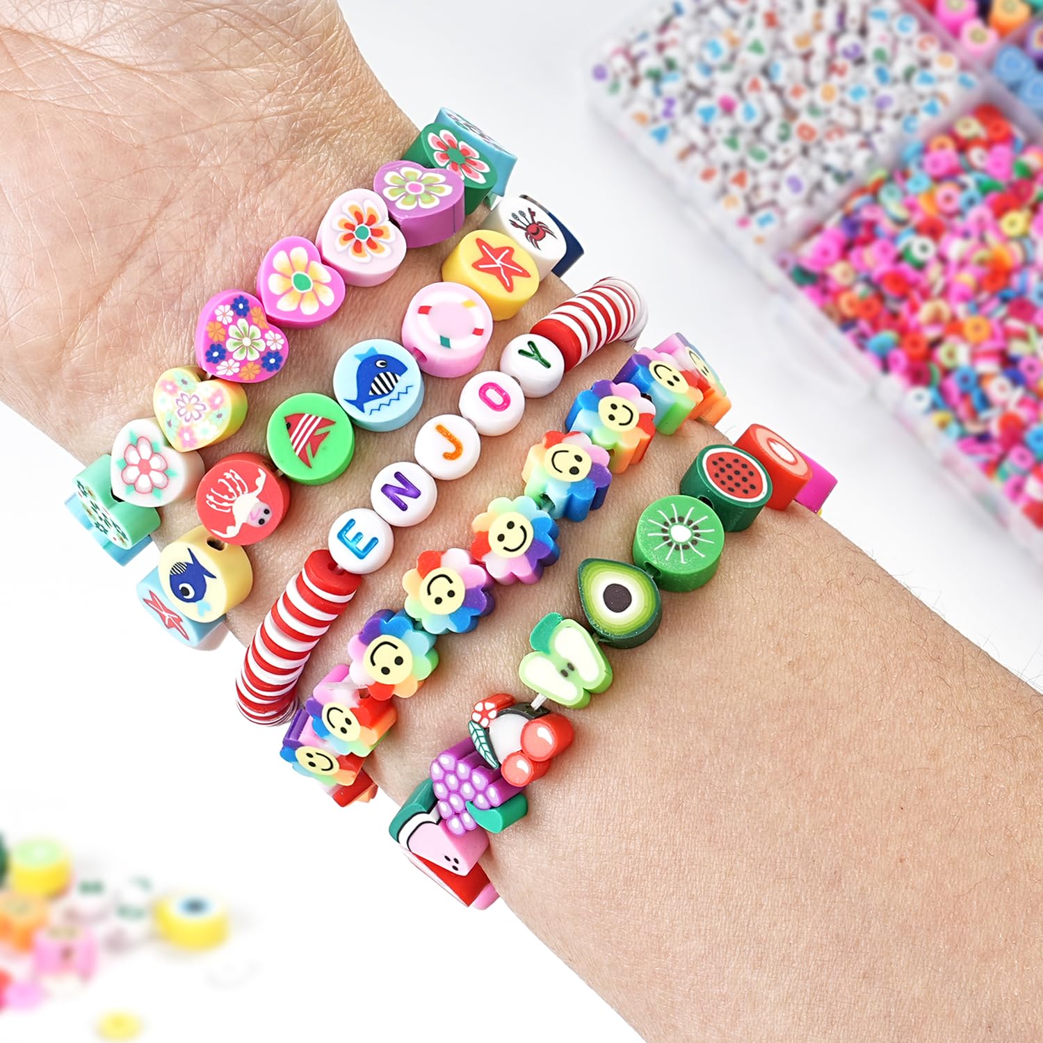 richginker 2300pcs Polymer Clay Beads Bracelet Making Kit Friendship Bracelet Kit Cute Fun Charms Beads for Bracelet Making DIY Arts Crafts Birthday Gifts Toys for Kids Girls