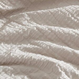 Kenneth Cole - Queen Duvet Cover Set, Soft Bedding with Matching Shams, Embossed Modern Home Decor (Serenity Wavy Lines Beige, Queen)