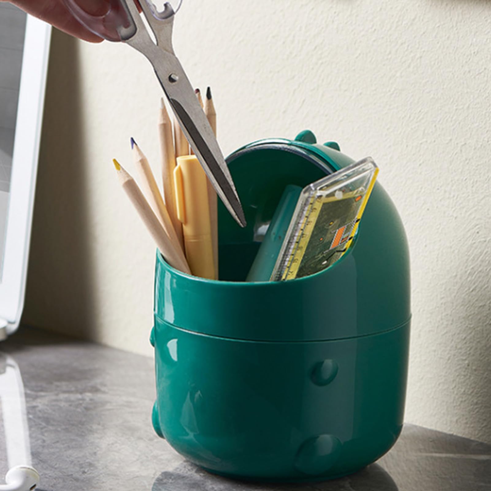 Mini Trash Can with Lid, 20 x 16cm /16 x 12cm Cute Countertop Bin Plastic Garbage Container for Office Table Desk Home Vanity Kitchen Bedroom(20x16cm Green)