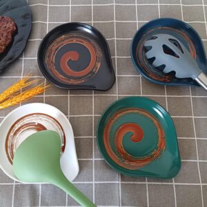 Homyne Ceramic Spoon Rest for Stove Top, Hand Painted Brown Swirl Spoon Rest for Kitchen Counter, Retro Cooking Spoon Holder for Kitchen Counter, Utensil Rest for Spatula Ladle or Tong (Grass Green)