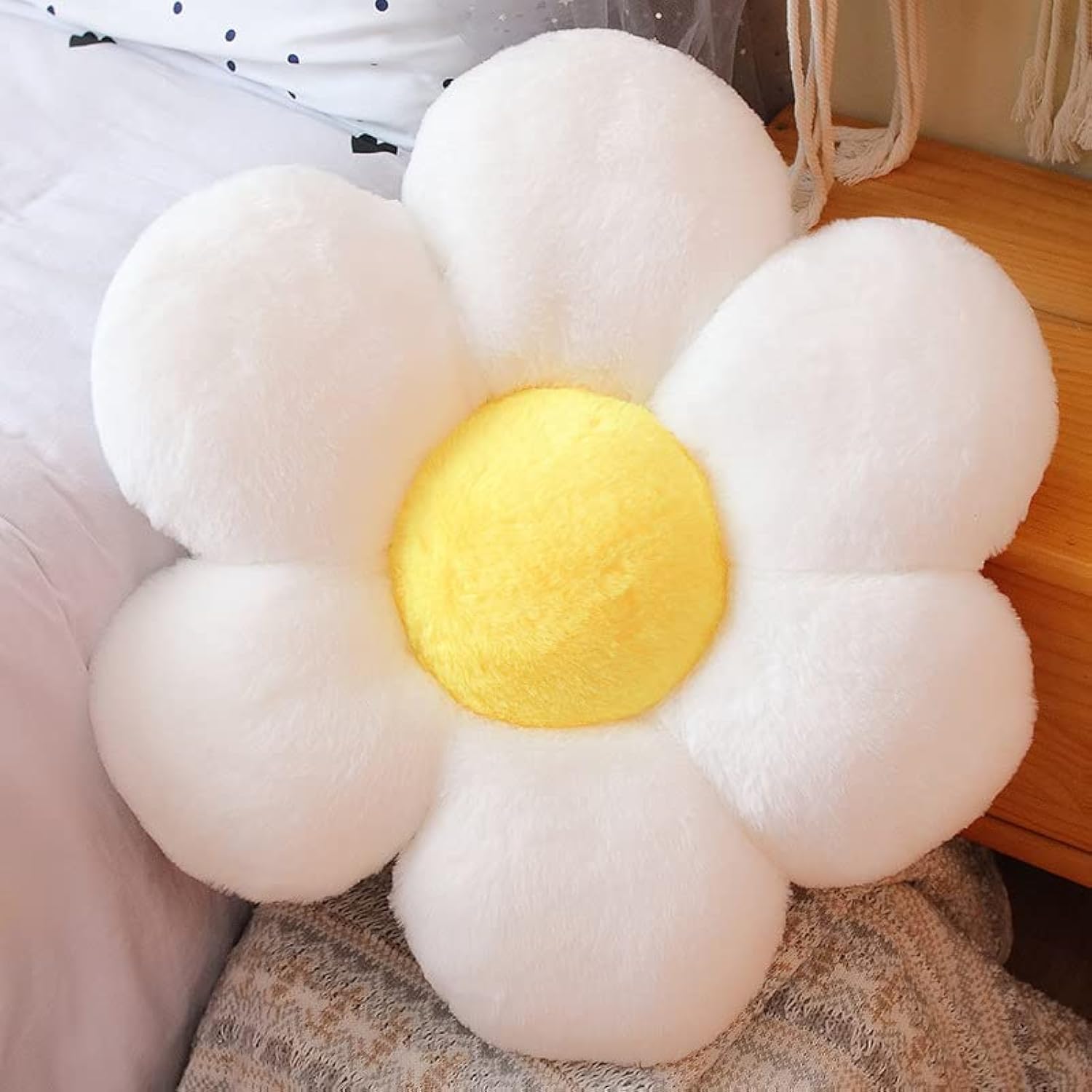 AmyToo 20” Flower Pillow Shaped Throw Pillow Daisy Pillow Plant White Pillows Aesthetic Room Floor Cushion Decor for Teen Girls Sofa Bedroom Kids' Throw Pillows