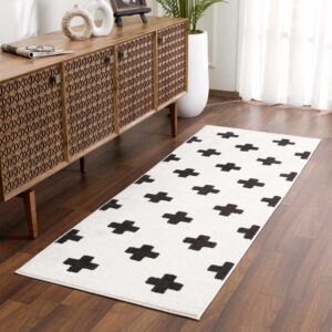 BoutiqueRugs Erath Swiss Cross Shag Area Rug - Black, Off White, Charcoal - 5'3" x 7'3"