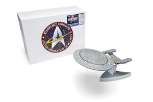 corgi diecast spaceships - cc96611 star trek - uss enterprise ncc-1701-d (the next generation) - spaceship toy model, collectible space toys for adults & kids, rocket ship sci fi gifts