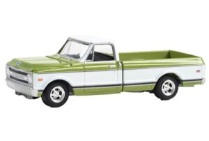 greenlight 37300-c barrett-jackson ‘scottsdale edition’ series 13-1972 chevy c-10 custom - green/white (lot #798) 1/64 scale diecast