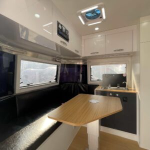 Airstream Caravans Trailer with Bedroom/Living Room/Bathroom and Kitchen.Now Travelling is Much Easy, 24 * 7.15 * 8ft.