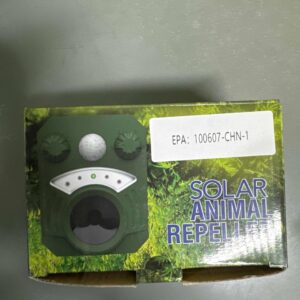 1Pcs Ultrasonic Animal Repellent Outdoor Solar Animal Repeller with Motion Sensor&LED Strobe Light Cat Repellent Outdoor Deer Repellent Devices Waterproof Dog Repellent Skunk Repellent for Yard Farm