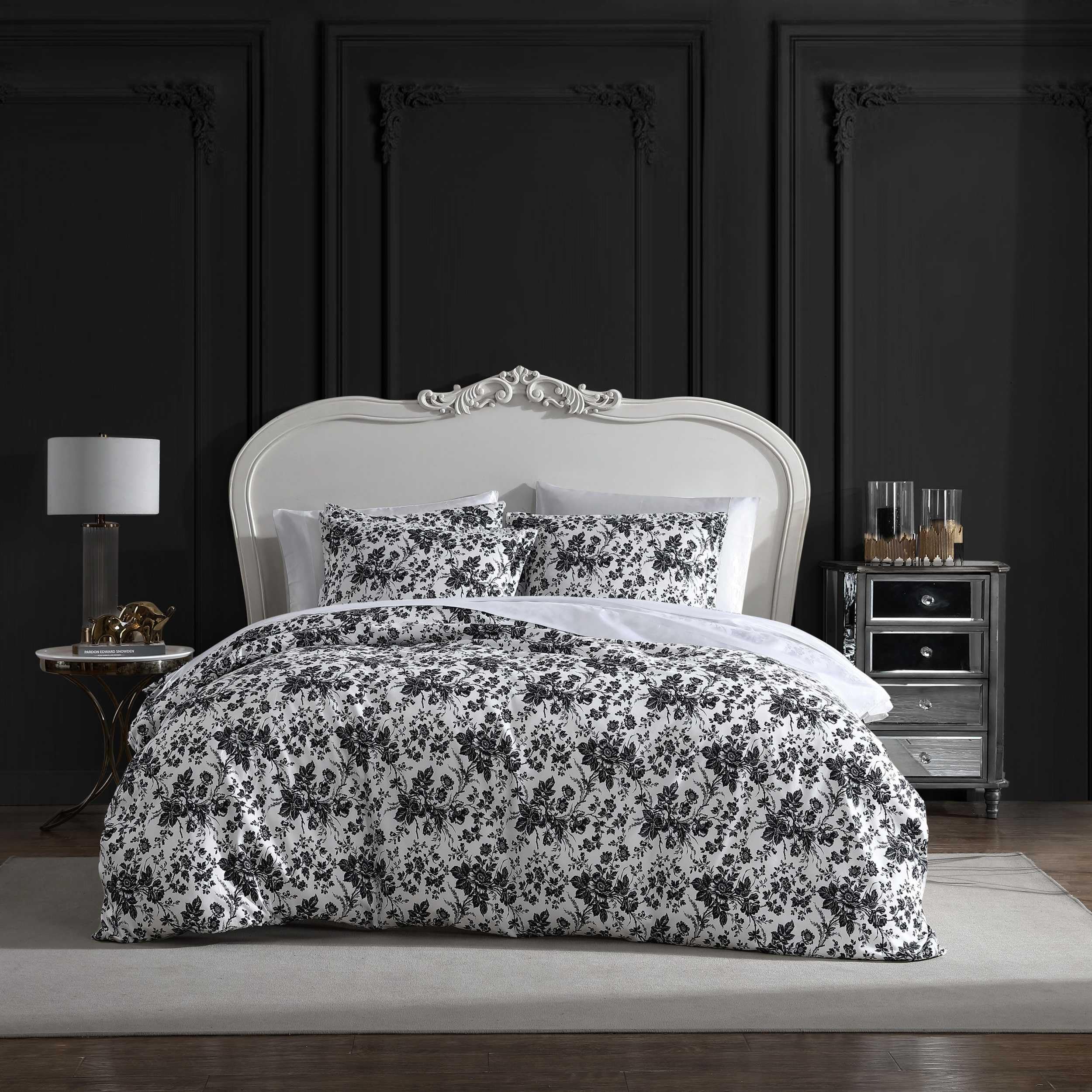 Betsey Johnson - Queen Duvet Cover, Soft Bedding Set with Matching Shams, Floral Home Decor (Betseys Toile Black, Queen)