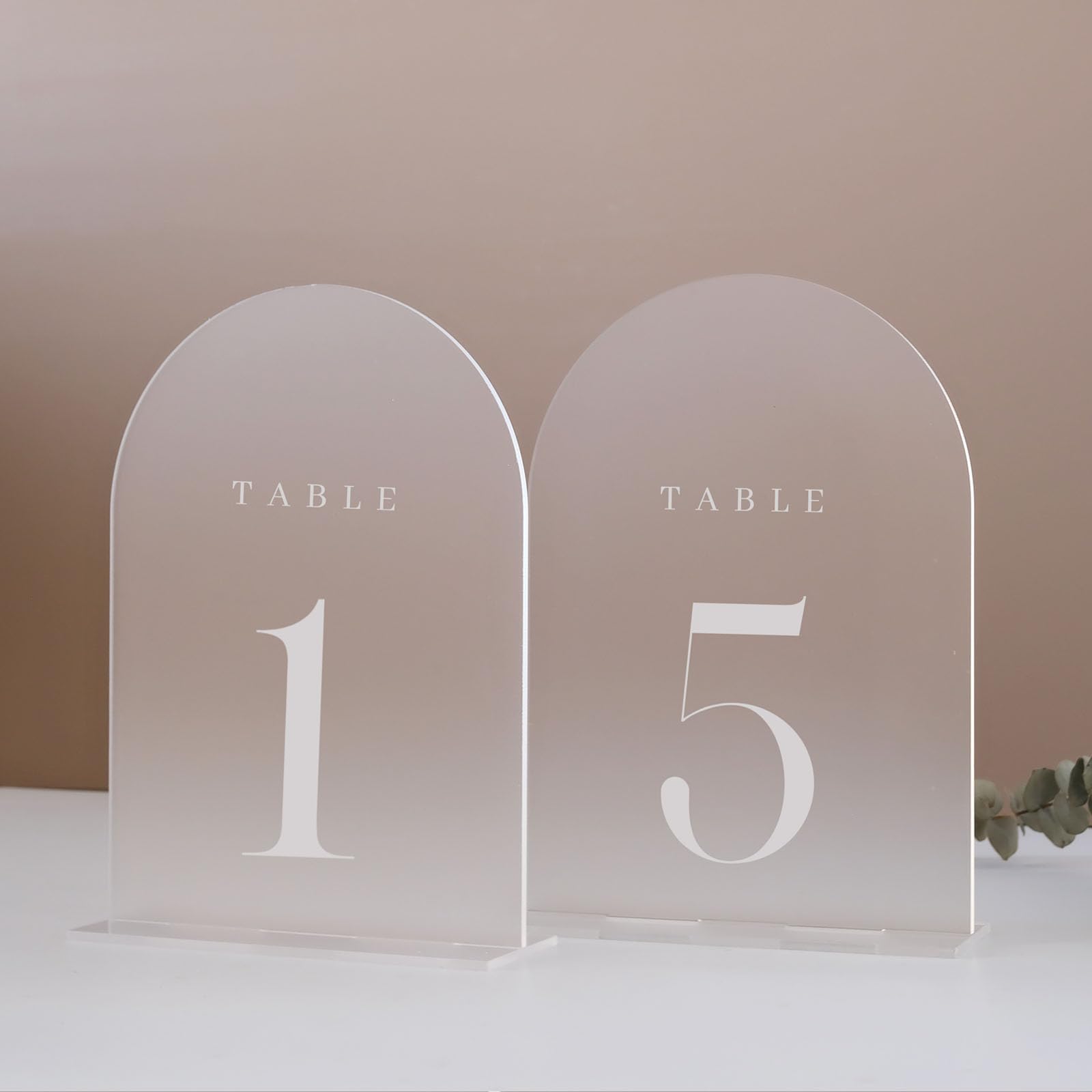 JINMURY Frosted Arch Table Numbers 1-5 with Stands, 5 Pack 5"x7" Frosted Arch Acrylic Table Numbers and Base, Perfect for Wedding Party Event