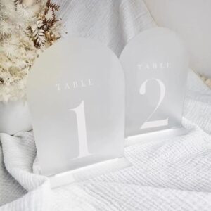 JINMURY Frosted Arch Table Numbers 1-5 with Stands, 5 Pack 5"x7" Frosted Arch Acrylic Table Numbers and Base, Perfect for Wedding Party Event