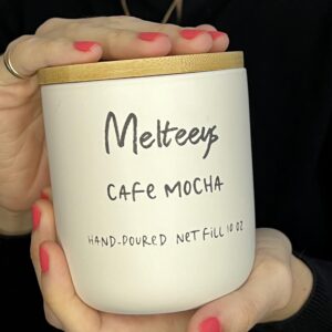 Melteeys Cafe Mocha 10 Oz Candle in Ceramic Jar - Luxury Hand-Poured Candle - Custom Wax Blend with Coconut, Beeswax, and Soy - Parafin Free - Made with love in small batches