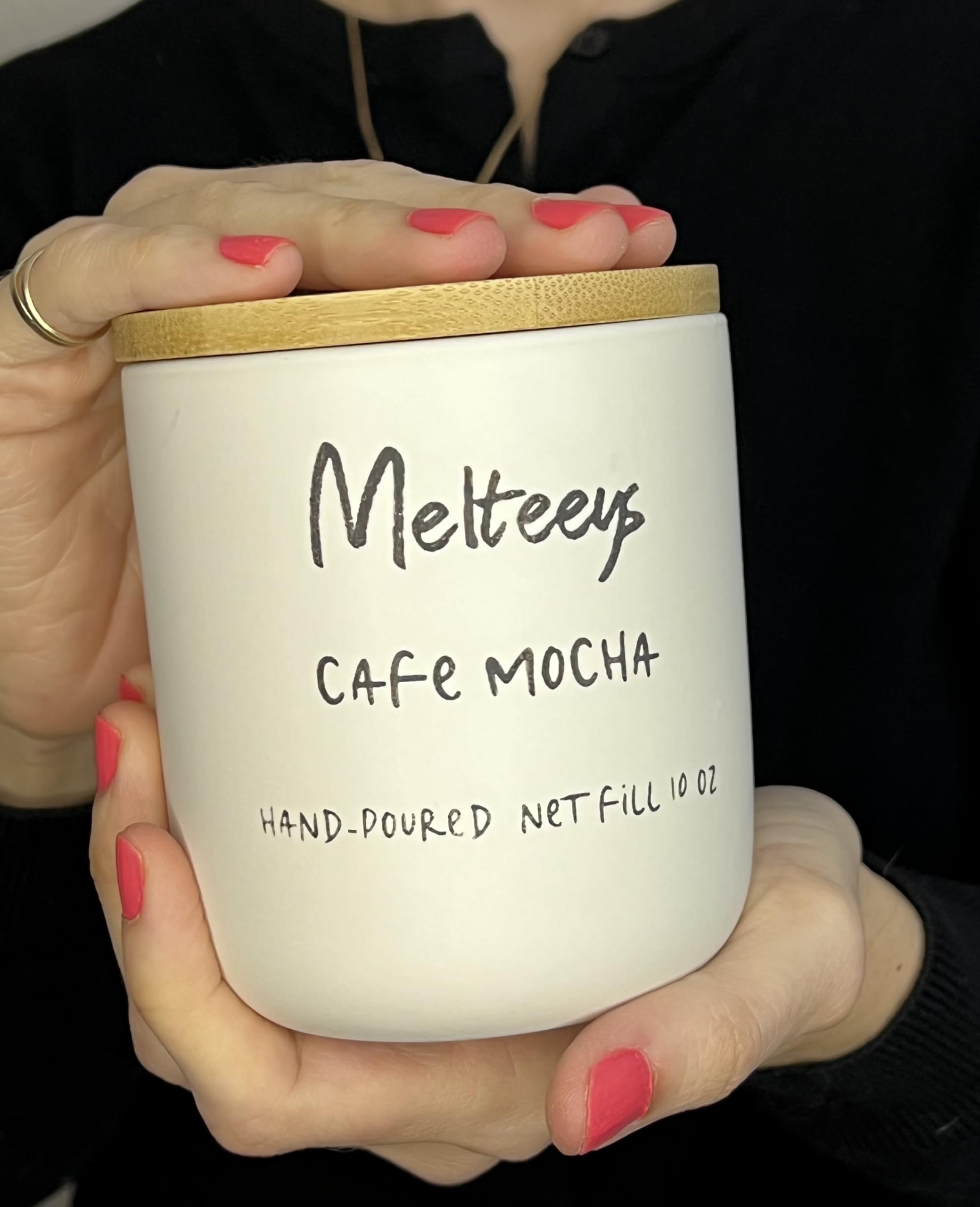 Melteeys Cafe Mocha 10 Oz Candle in Ceramic Jar - Luxury Hand-Poured Candle - Custom Wax Blend with Coconut, Beeswax, and Soy - Parafin Free - Made with love in small batches