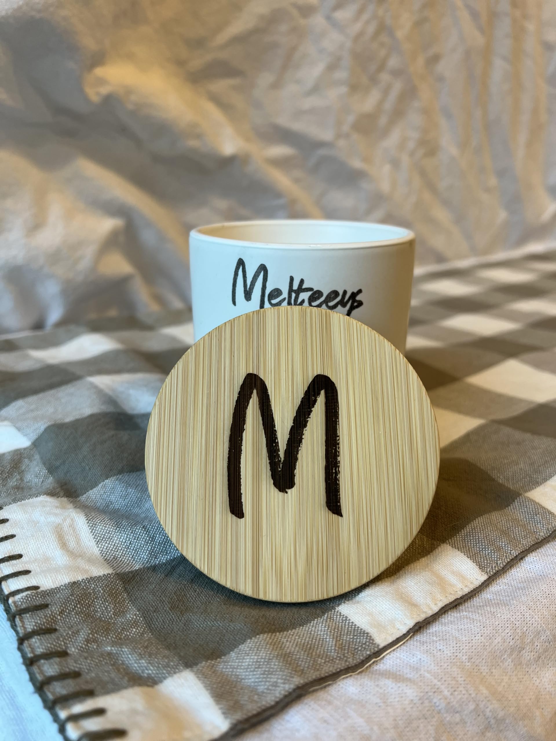 Melteeys Cafe Mocha 10 Oz Candle in Ceramic Jar - Luxury Hand-Poured Candle - Custom Wax Blend with Coconut, Beeswax, and Soy - Parafin Free - Made with love in small batches