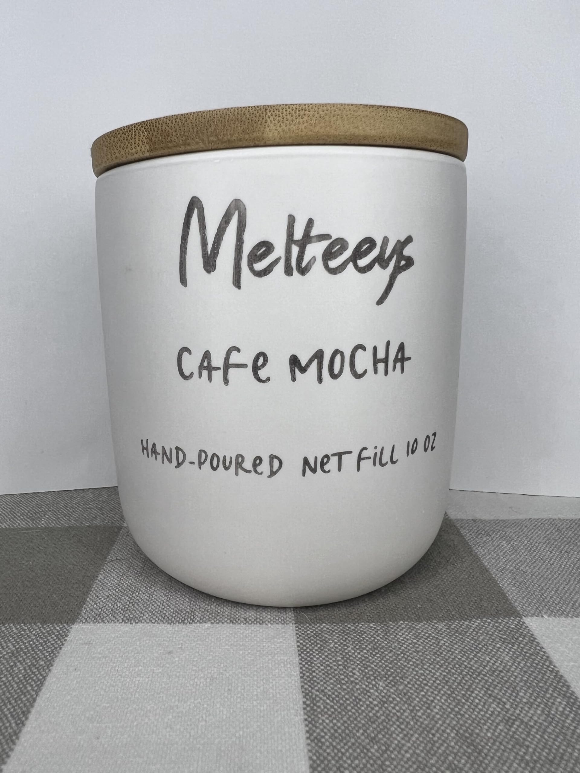 Melteeys Cafe Mocha 10 Oz Candle in Ceramic Jar - Luxury Hand-Poured Candle - Custom Wax Blend with Coconut, Beeswax, and Soy - Parafin Free - Made with love in small batches