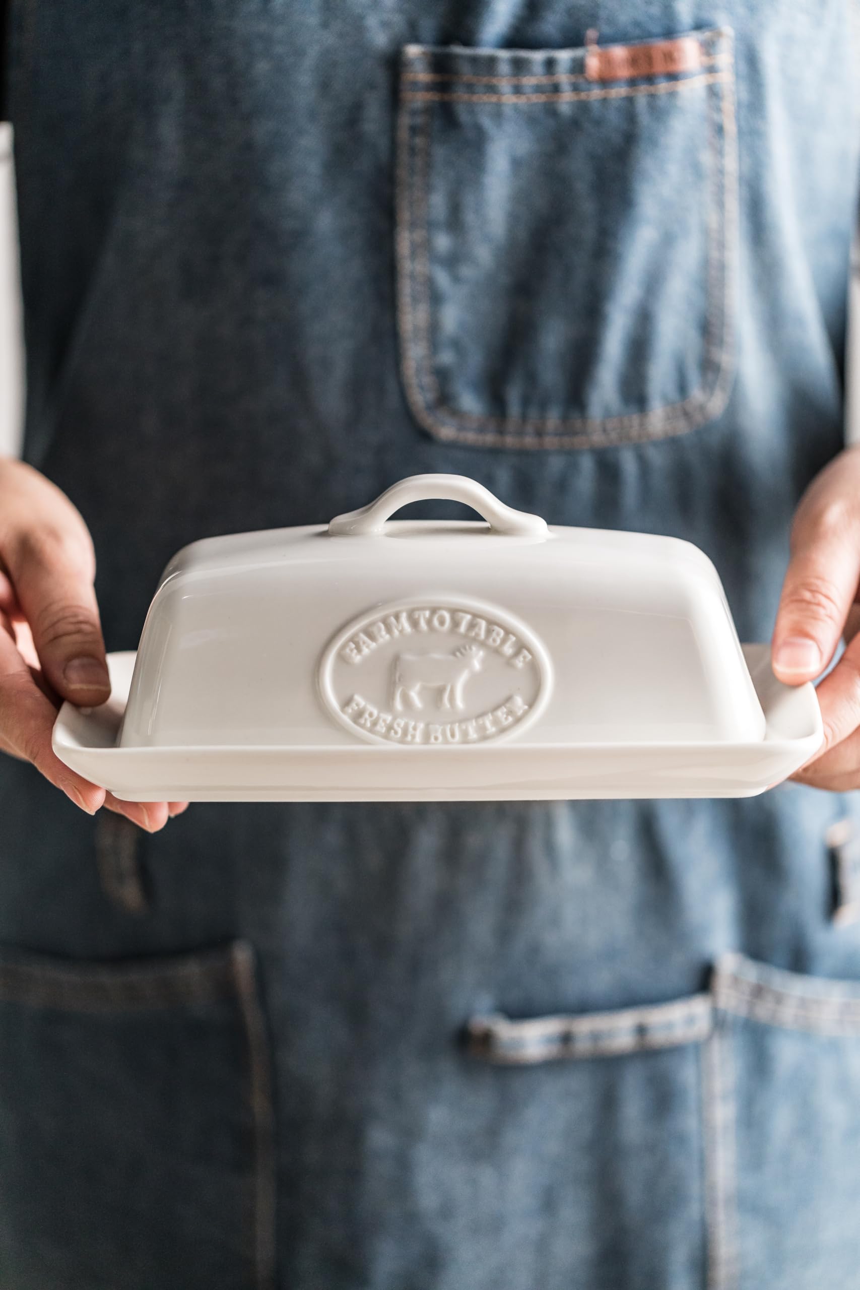 YHOJOY Cow Butter Dish, Ceramic Butter Dish with Lid for Countertop, White Butter Tray with Handle, Farmhouse Covered Butter Holder Container for East West Coast Butter Storage