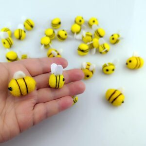 Saktopdeco 30 PCS Wool Felt Bees Cute Felt for Crafts Mini Bee Plush Decor for Baby Shower Gender Reveal Decoration Nursery Tent DIY Crafts