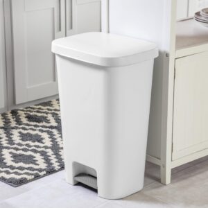 BCWYO 11.9 Gal. StepOn Wastebasket Plastic, White