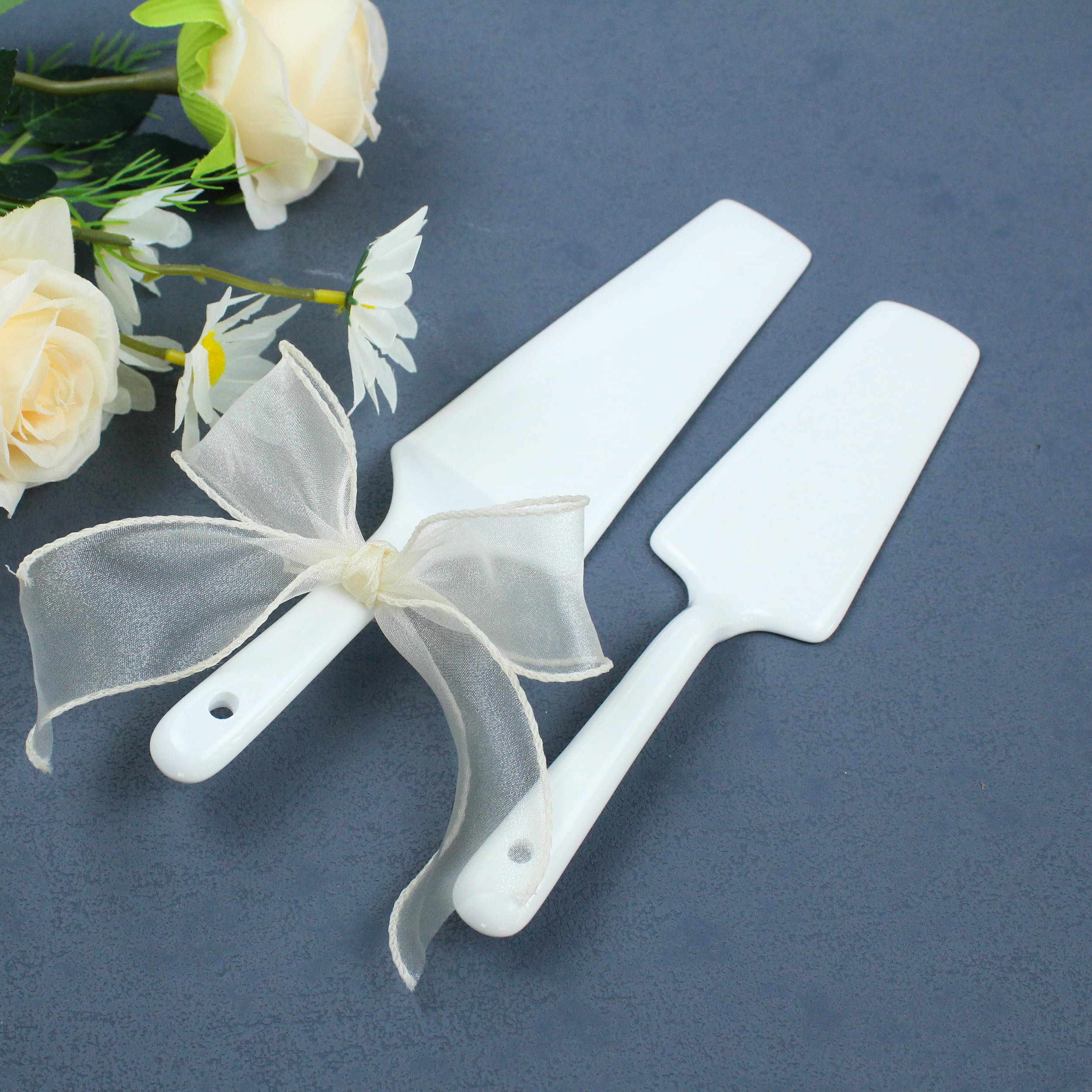 PTORIZNY Pack of 2 Wedding Ceramic Pizza Pie Cake Server White Pie Cake Shovel Cutter Cake Cutting Set for Wedding, Birthday Party, Anniversary Durable Cake Server with Smooth Edge (Big and Small)