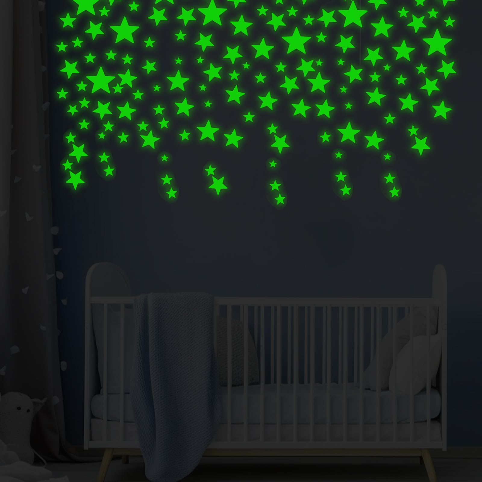 554pcs Glow in The Dark Stars Stickers for Ceiling Star Decals Stickers 3D Glowing in The Dark Room Wall Decor Ceiling Stars Stickers Decals for Bedding Room Star Decorations Stickers 4 Sizes Stars