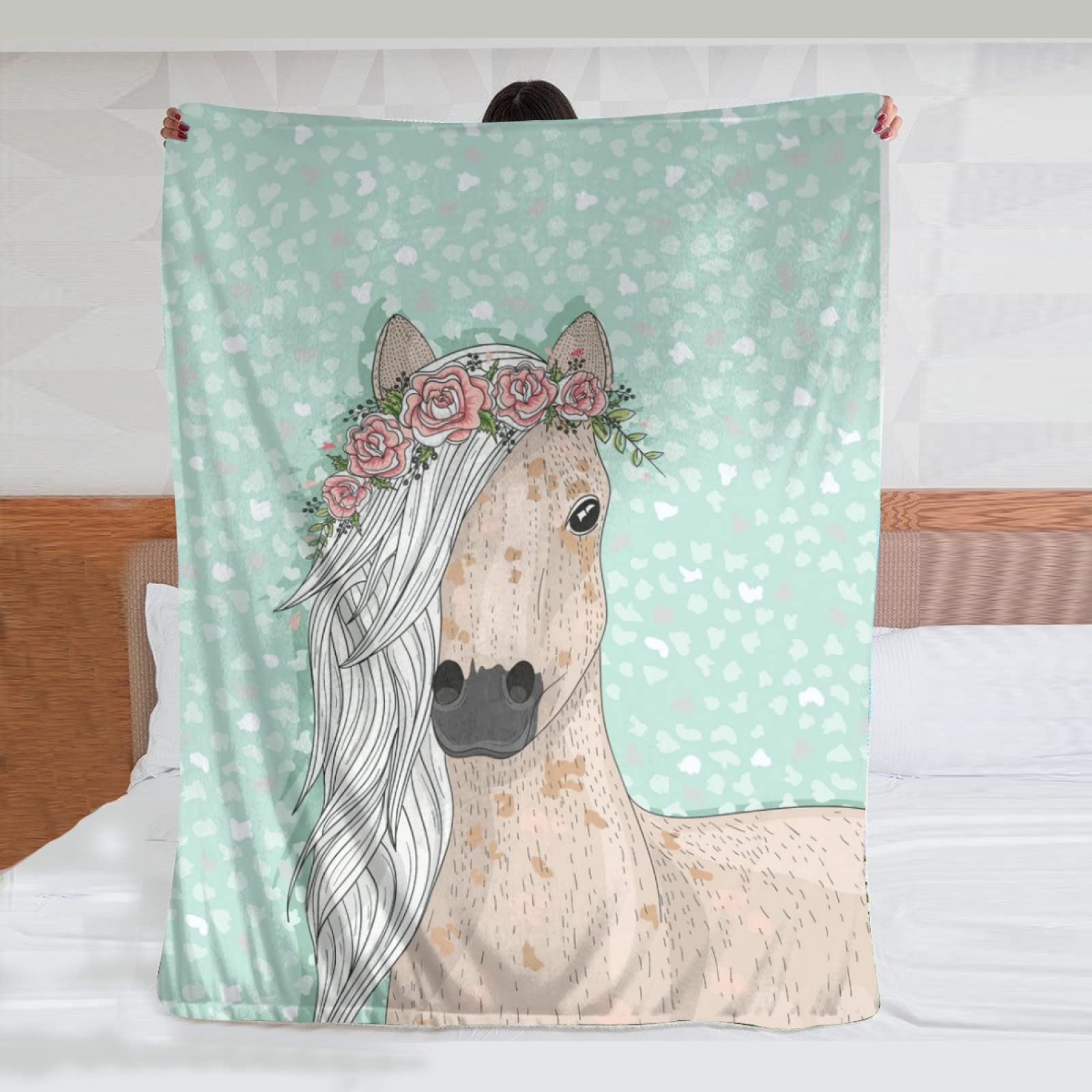 JASMODER Horse with Wreath Throw Blanket for Girls Warm Ultra-Soft Micro Fleece Blanket for Bed Couch Living Room