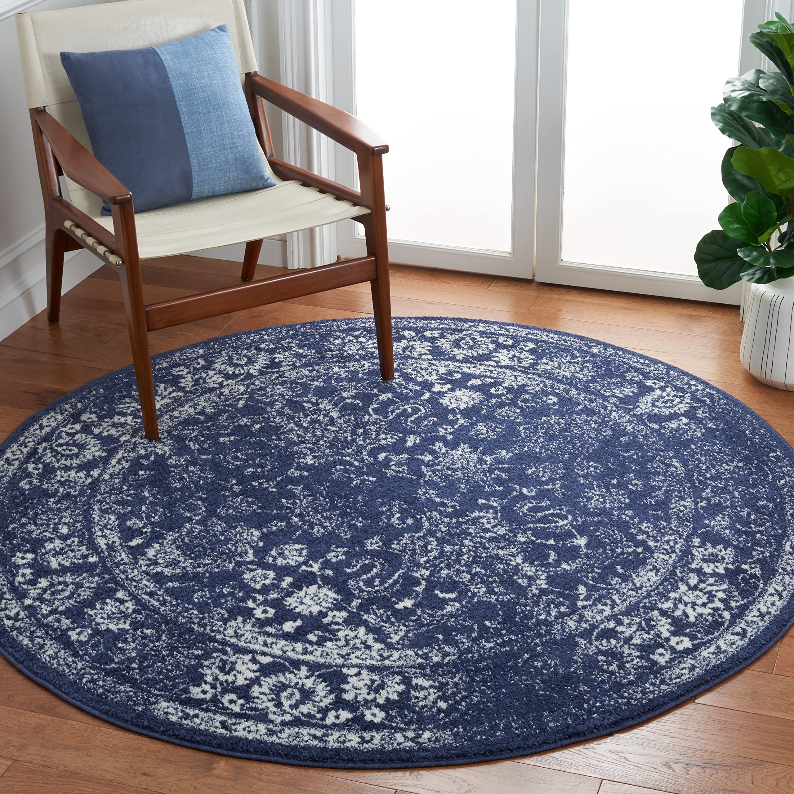 SAFAVIEH Adirondack Collection 6' Round Navy/Ivory ADR109N Oriental Distressed Non-Shedding Entryway Foyer Living Room Bedroom Kitchen Area Rug