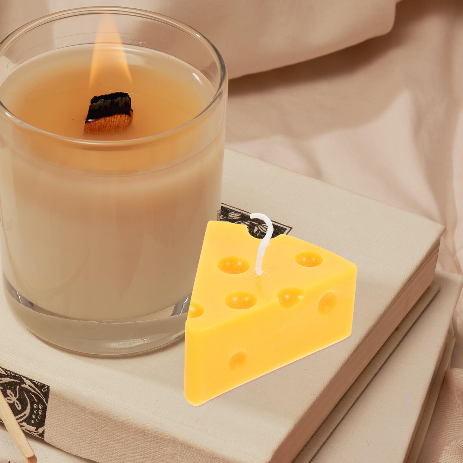 2pcs Scented Candle Set, Cheese Shaped Scented Candles Photo Props Decorative Candle for Home Scented Birthday for Women