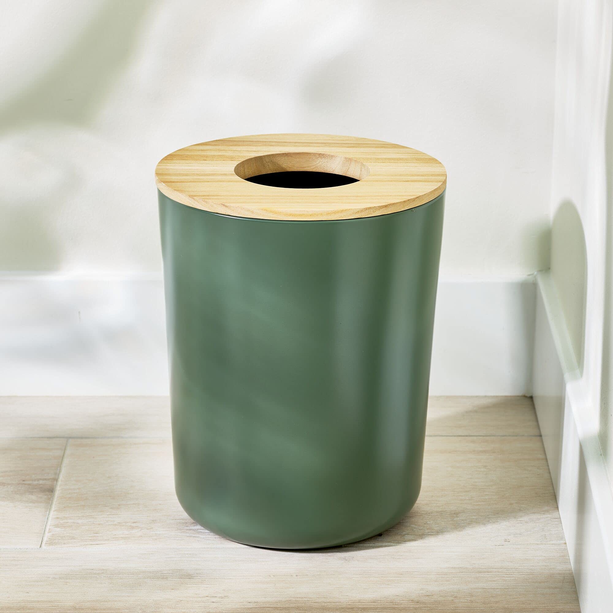 iDesign Ceramic Earth Collection Steel Waste Basket with Paulownia Wood Lid, Moss/Natural