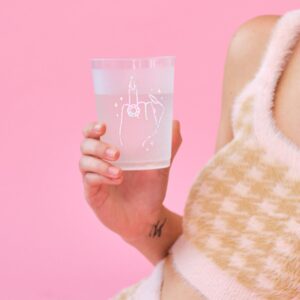 xo, Fetti Bachelorette Party Ring Finger Reusable Cups - 16 Frost Flex Cups | Bach Party Drinkware, Cute Bridal Shower Supplies, Engagement Reusable Cups, Bride To Be Decorations, Bridesmaids Favors