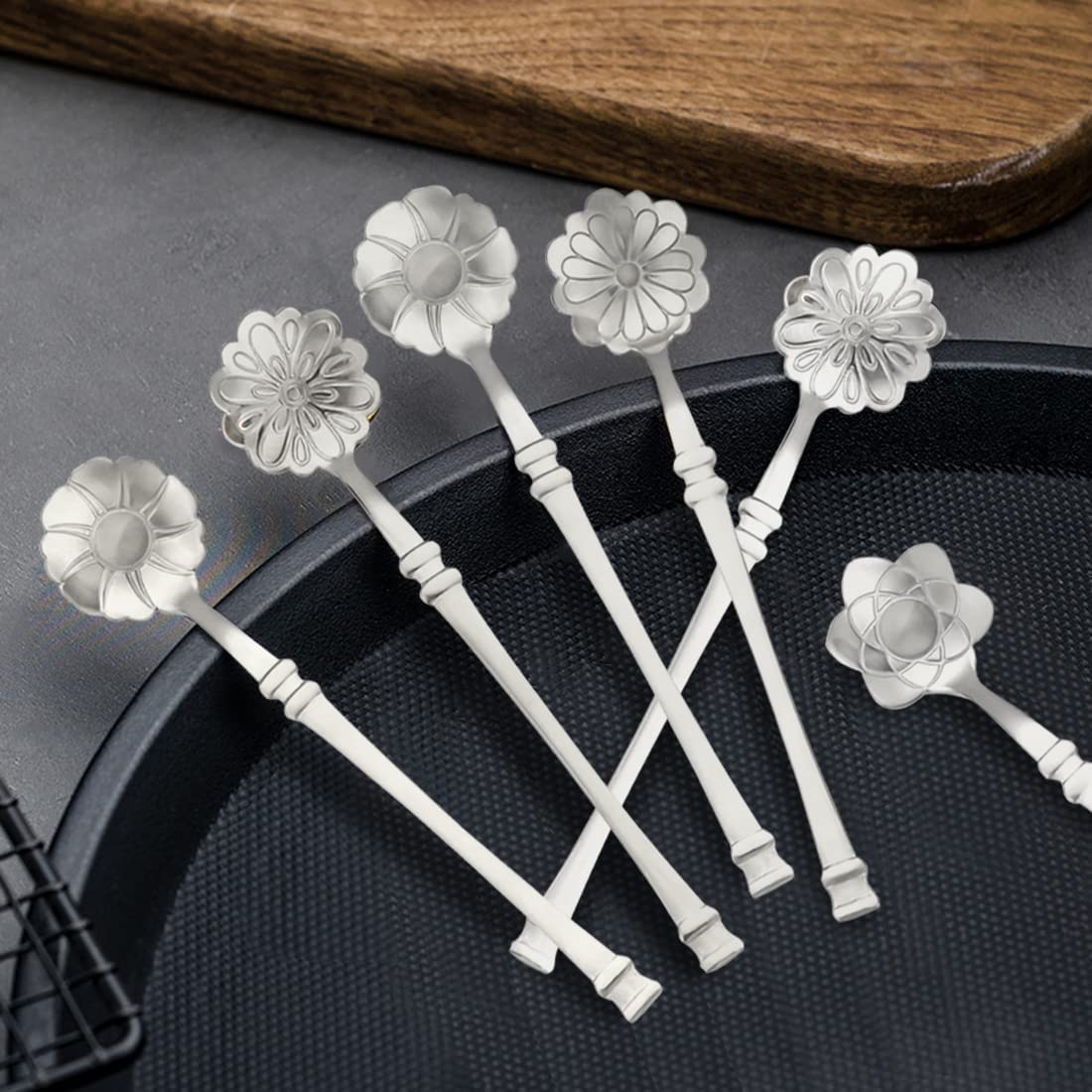 Flower Spoon Coffee Teaspoon Set, Stainless Steel Creative Dessert Spoons Sugar Spoon Coffee Spoon Teaspoon Ice-Cream Spoon Mixing Spoon Stir Bar Spoon Ice Tea Spoon (10Pcs, Silver)