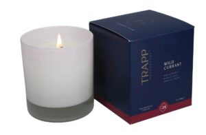 trapp - no. 24 wild currant - 7 oz. signature candle - aromatic home fragrance with fruity scent of red currant, cassis noir, & spanish moss notes - petrolatum wax