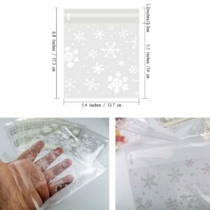 FAZHBARY 100 PCS Snowflake Cellophane Bags 5.4 x 6.8 inch Clear Self Sealing Cellophane Bags Christmas Plastic Bags for Candy Cookie Bakery Supplies