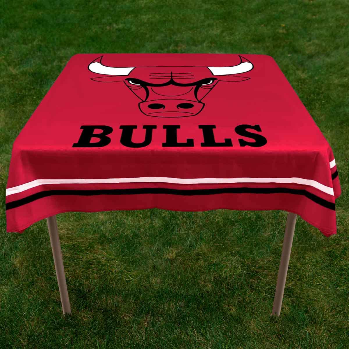 WinCraft Chicago Bulls Logo Tablecloth and Square Table Cover Overlay