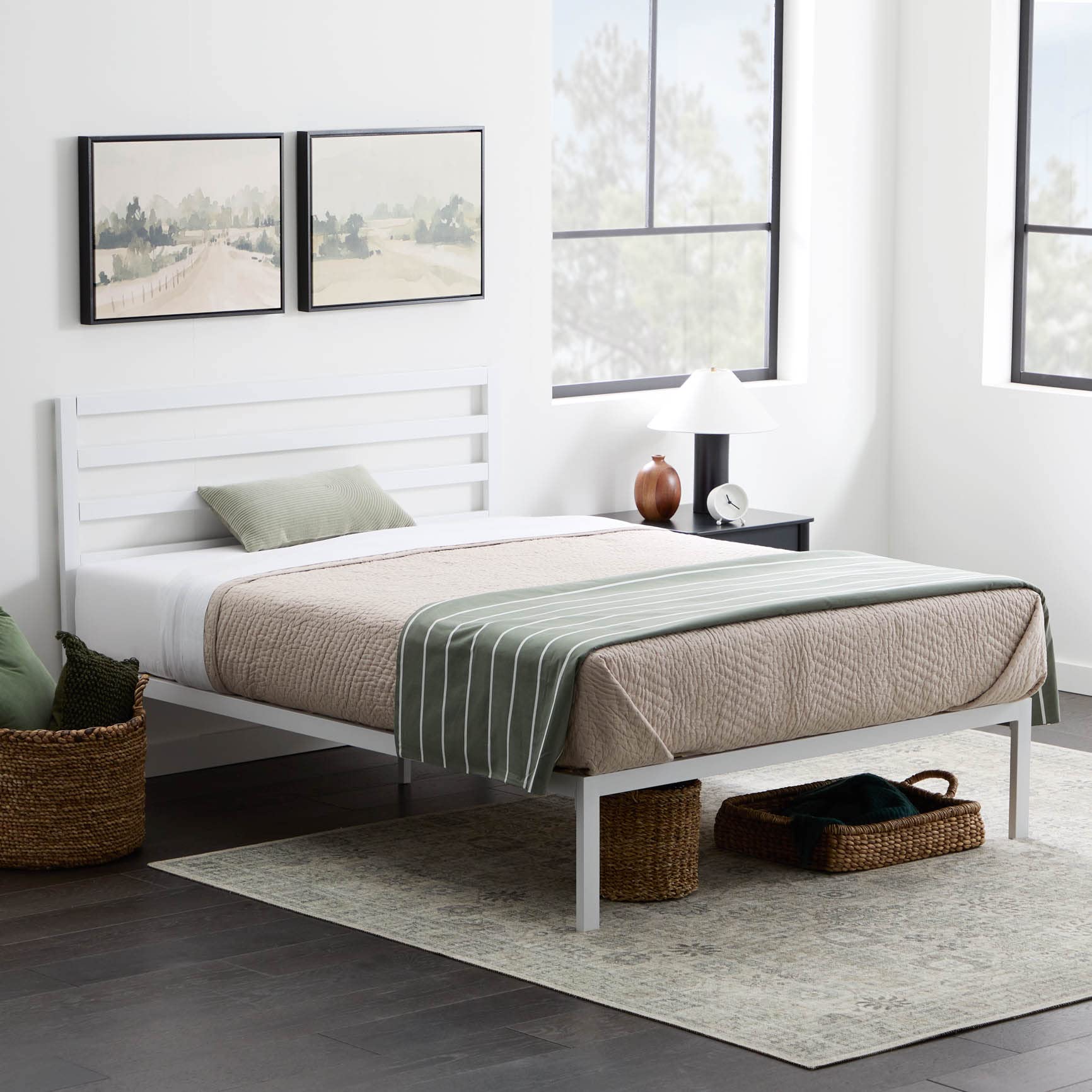 Edenbrook Cassidy Metal Platform Bed Frame with Metal Headboard - Box Spring Not Required - Wood Slat Support, White, Queen