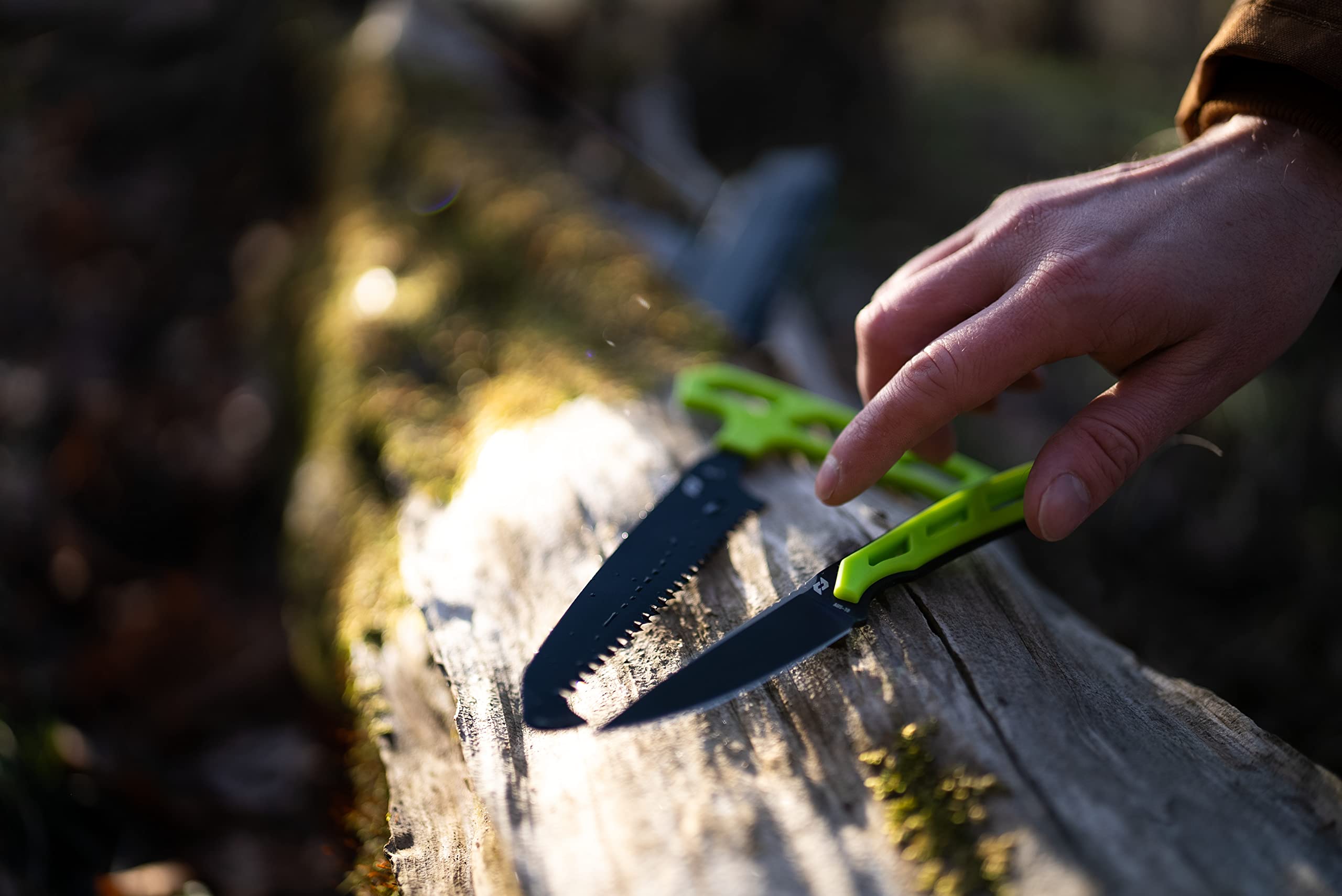 Schrade Delta Class Isolate Caper Fixed Blade 7.5in with 3in AUS-10 Steel Blade and Non-Slip Grip for Hunting