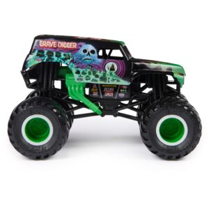 Monster Jam, Official Grave Digger Monster Truck, Collector Die-Cast Vehicle, 1:24 Scale, Kids Toys for Boys Ages 3 and up