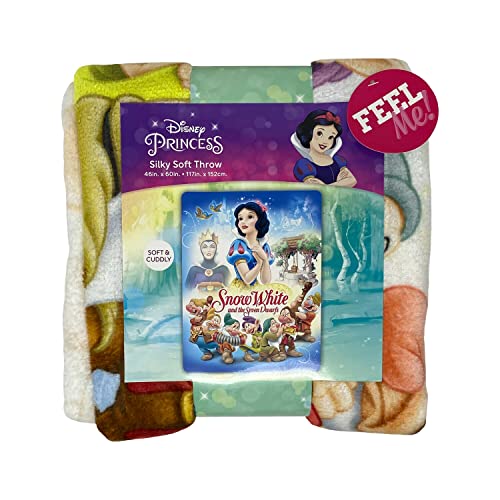 C.P.R. Disney Snow White Blanket Whistle While You Work 46x60in Warm Super Soft Throw