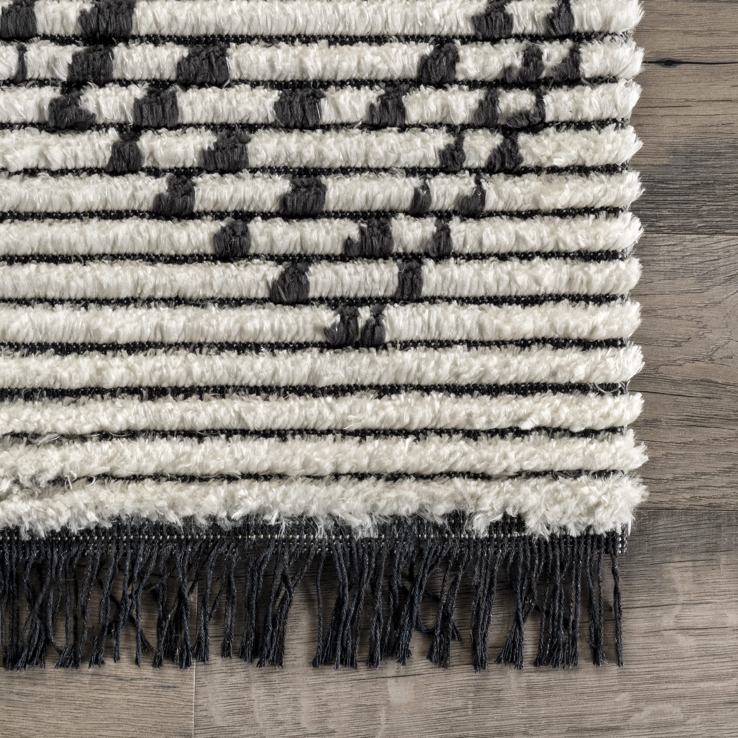 nuLOOM Jaycee Abstract Soft Shaggy Textured Fringe Area Rug, 4x6, Beige