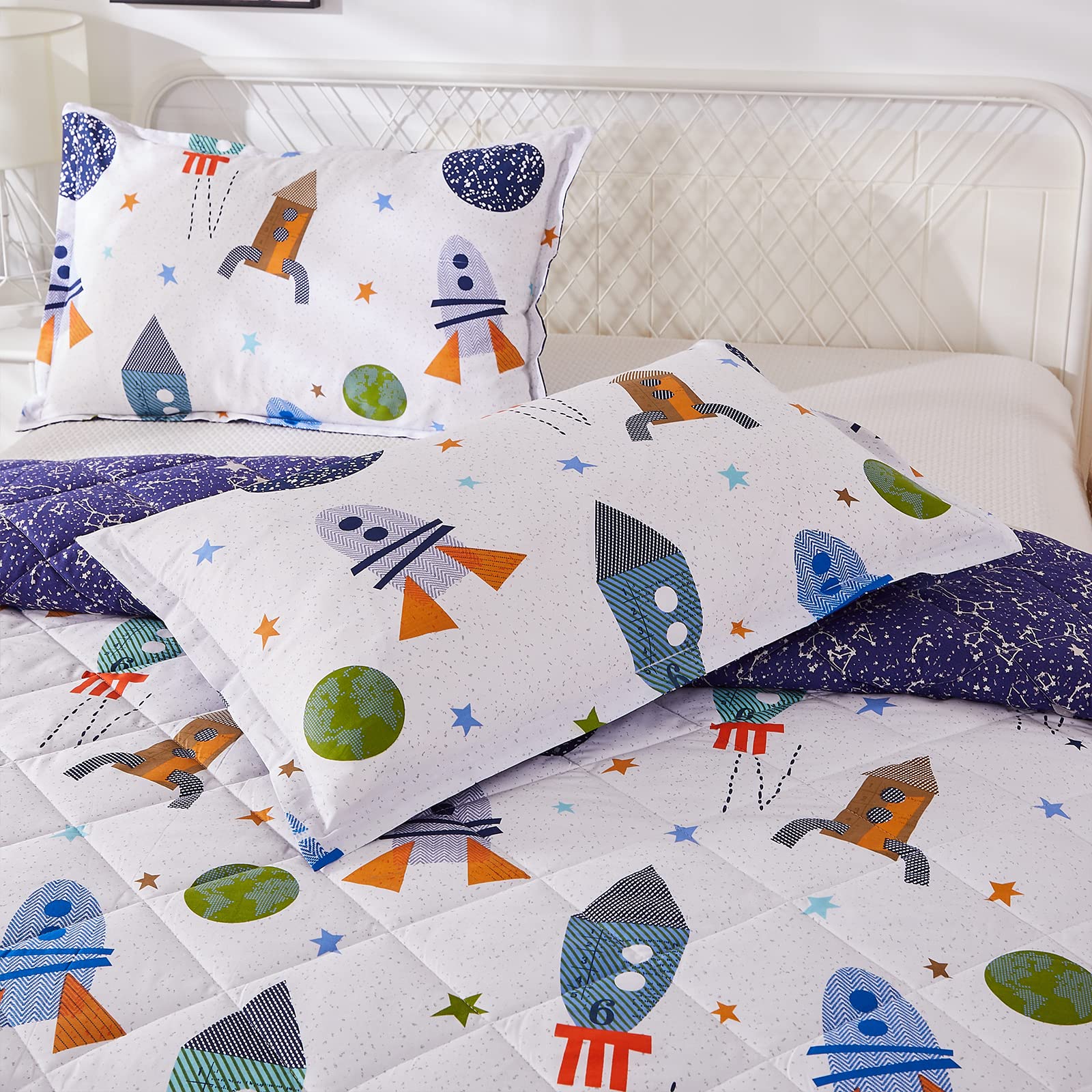 Brandream Kids Bedding Set Twin Size Space Boy Girl Cotton Comforter Set Space Rocket Galaxy Bedroom 3-Piece