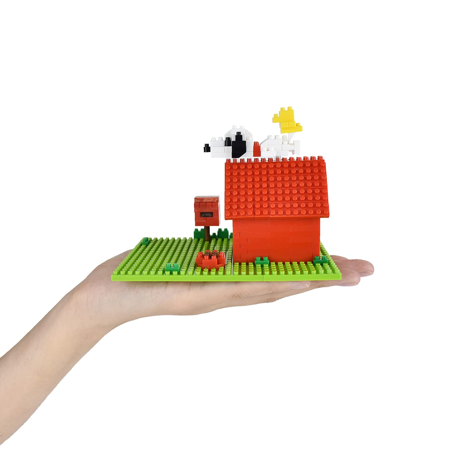 nanoblock - Peanuts - Snoopy House, Character Collection Series Building Kit