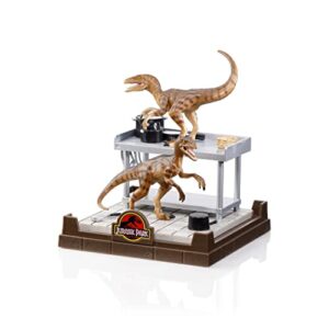 The Noble Collection Jurassic Park Dinosaur Velociraptor