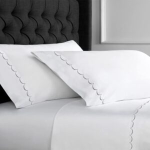 Mélange Home 600 Thread Count Sateen Cotton Scallop Embroidered Duvet Cover Set Gray King, Grey on White (244133)