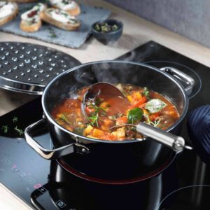 WMF Fusiontec Aromatic Cooking Pot Large 22 cm Stewing Pot Induction 3.1 L Lid with Condensation Knobs High-Tech Ceramic Stackable Scratch Resistant Black