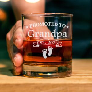 CARVELITA Promoted To Grandpa Est 2025 Whiskey Glass - 11oz Old Fashioned Bourbon Rocks Glass - First Time Grandparents Gifts - Grandparent Announcement - New Grandparent Gifts First Time, Papa To Be