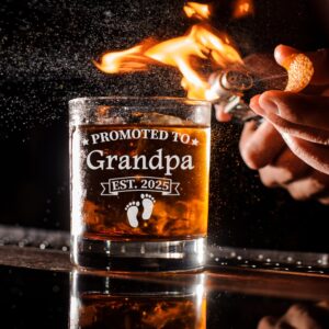 CARVELITA Promoted To Grandpa Est 2025 Whiskey Glass - 11oz Old Fashioned Bourbon Rocks Glass - First Time Grandparents Gifts - Grandparent Announcement - New Grandparent Gifts First Time, Papa To Be