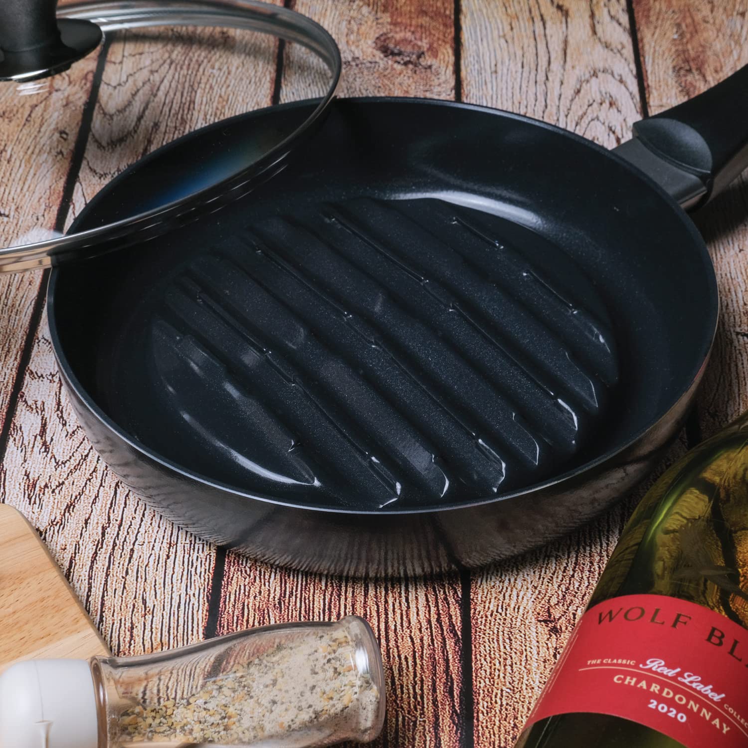 TECHEF Flaming Pan - Outdoor Grilling in Your Kitchen - Direct Flame Cooking Grill Pan with Lid, Made in Korea (10 in Single Handle)